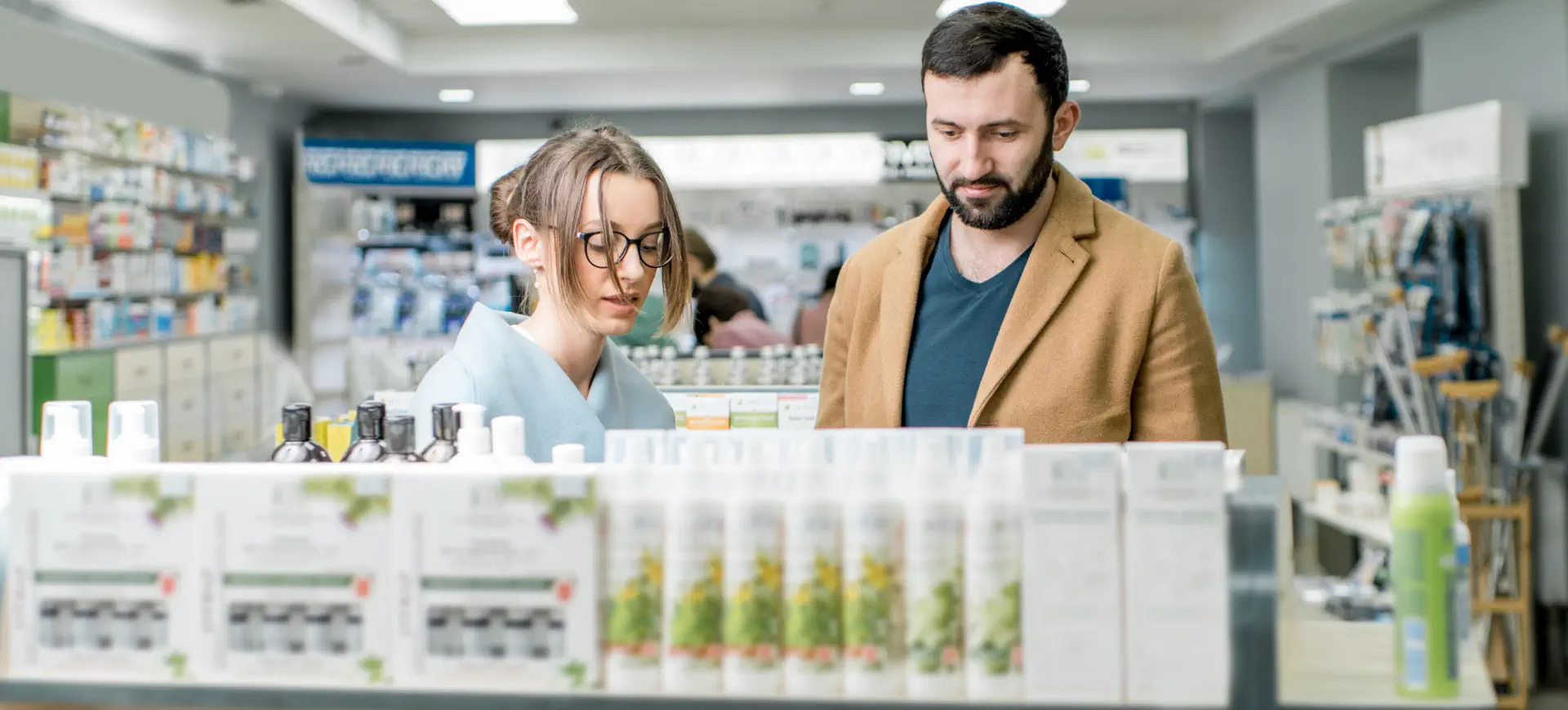 pharmacist assisting the customer